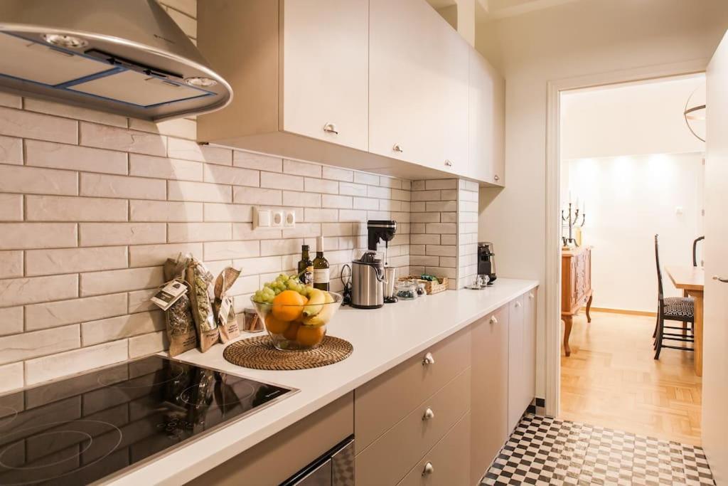 Luxurious Apartment Kolonaki Афины Экстерьер фото